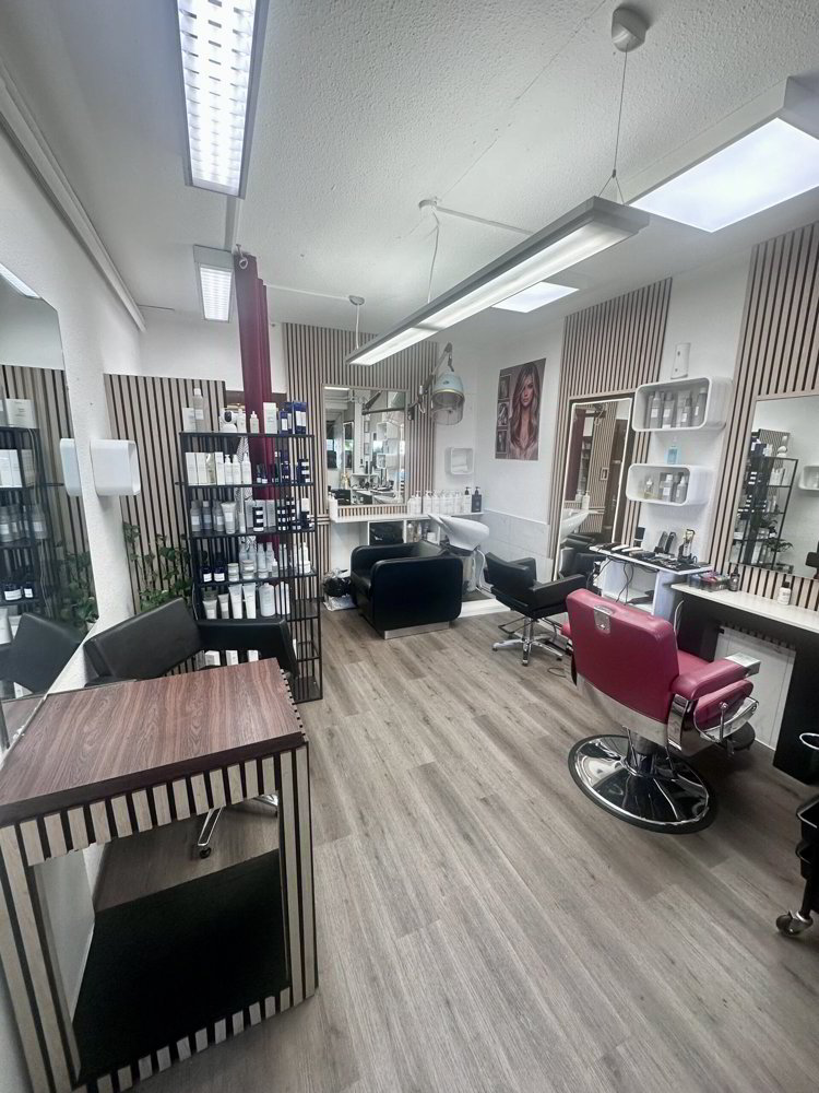 null rooms Office & Commercial to buy in Lausanne - image 1/3