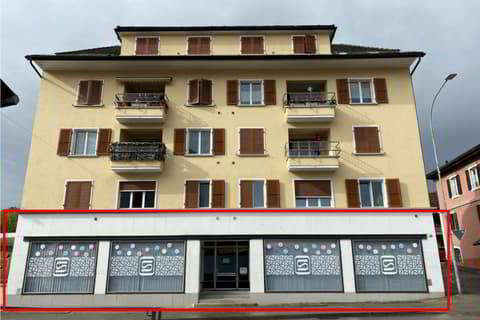 null rooms Office & Commercial for rent in Tavannes - image 1/1
