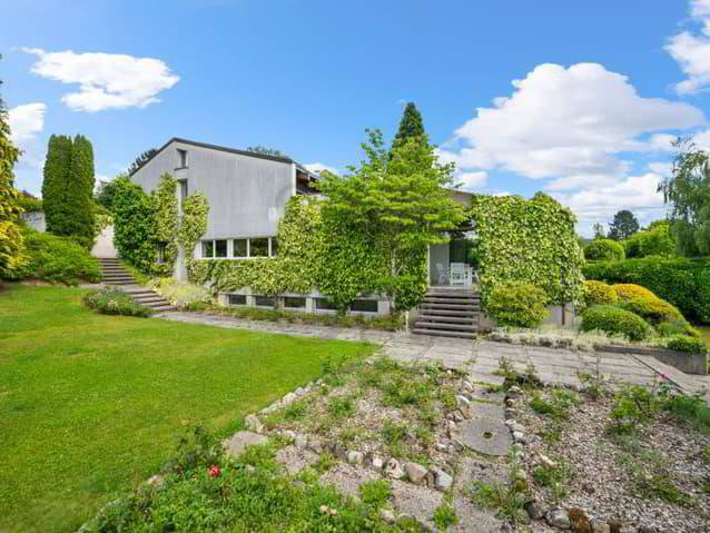 10 rooms House to buy in Epalinges - image 1/12