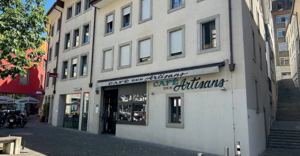 null rooms Office & Commercial for rent in Losanna - image 1/7