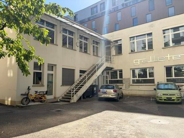 Bureau & Commerce null pièces à louer à Genève - image 1/7