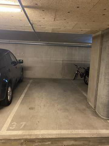 null Zimmer Parkplatz, Garage zu vermieten in Nyon - Bild 1/7