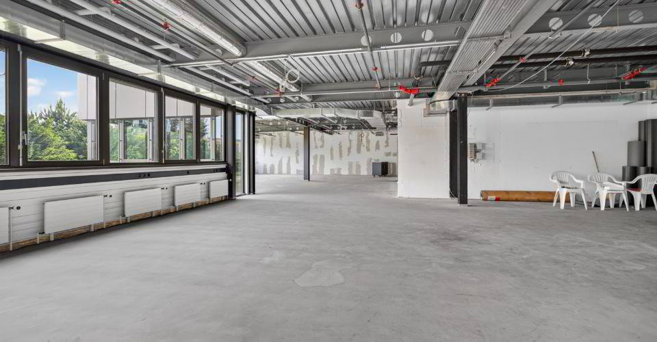 Bureaux rénovés de 271 m² à louer à Saint-Sulpice - Ansicht 2