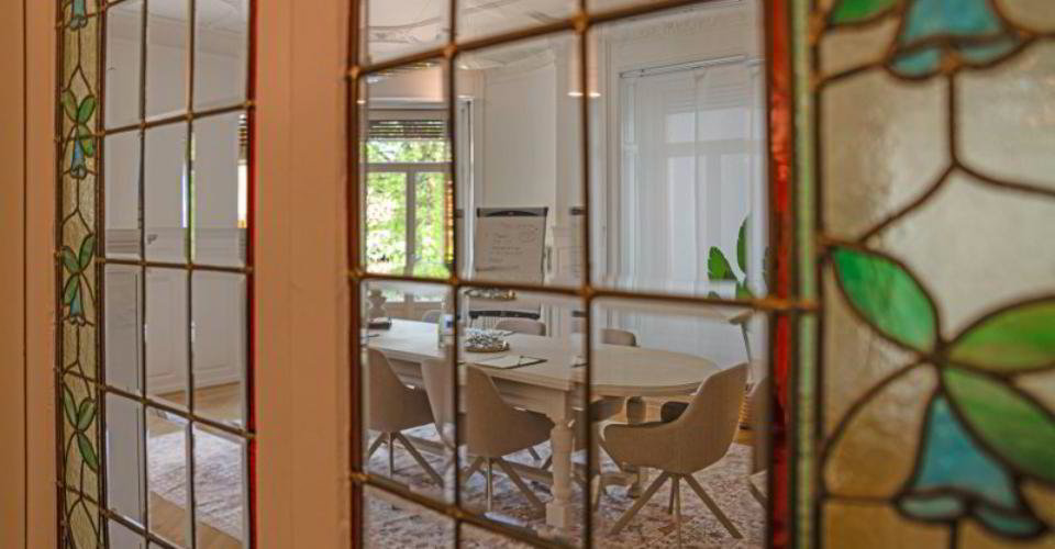 null rooms Office & Commercial for rent in La Chaux-de-Fonds - image 1/10