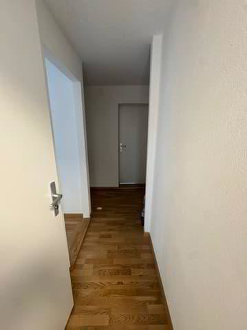 2 Zimmer Wohnung zu vermieten in St-Imier - Bild 1/8