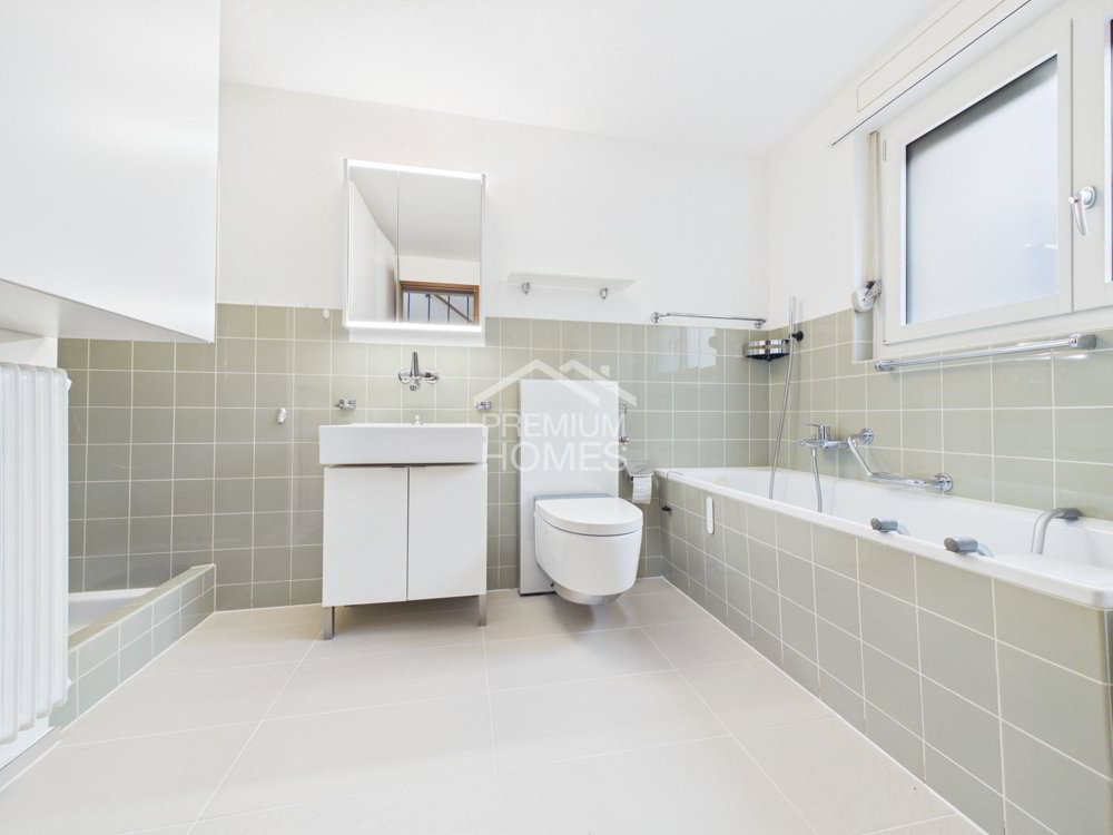 Casa di 6 locali in vendita a Safenwil - immagine 1/7