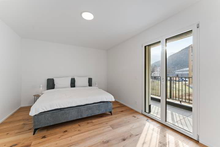 5 rooms Flat-sharing for rent in Visp - image 1/13