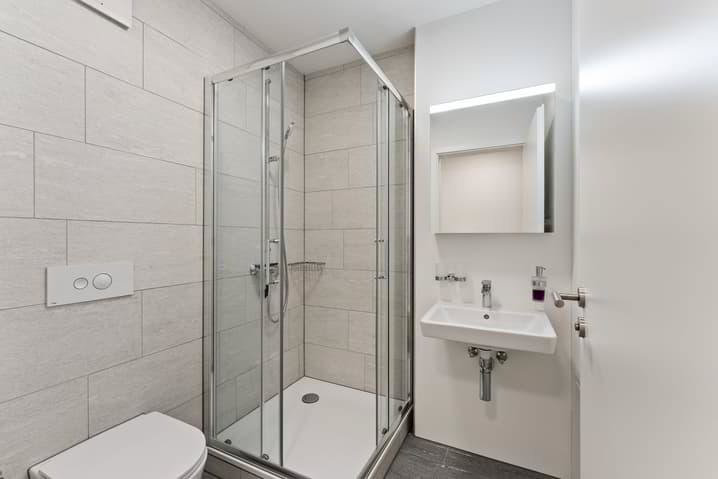 möbiliertes WG-Zimmer in Neubau-Wohnung - Mehr
