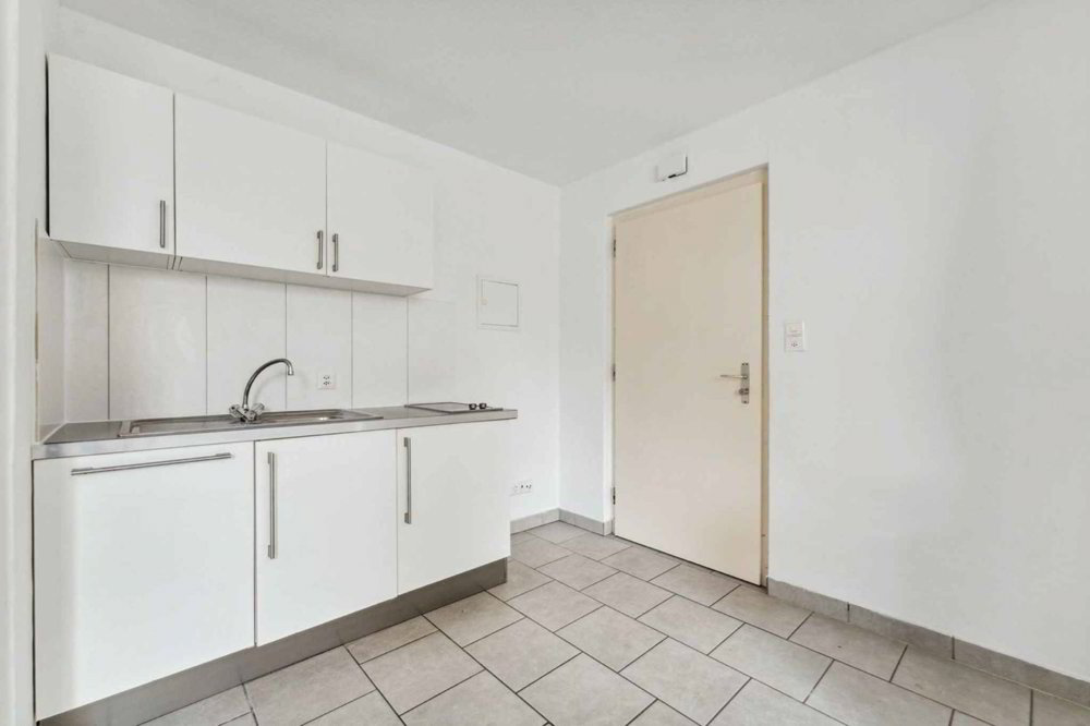 Casa di null locali in vendita a Lamboing - immagine 1/8