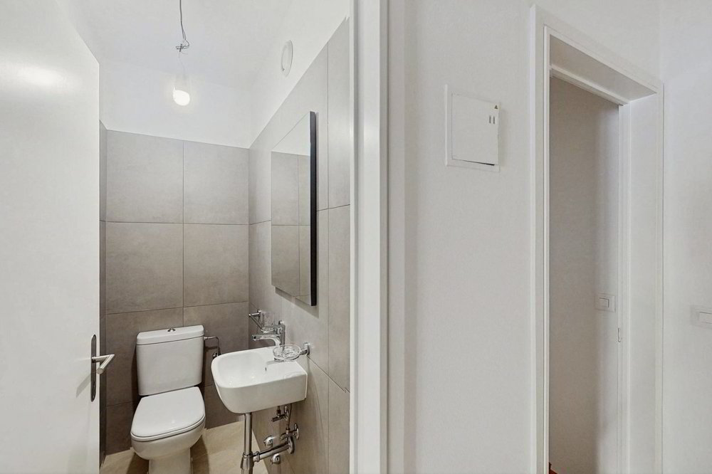4 rooms Apartment for rent in Locarno - image 1/11