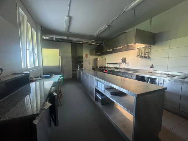 5 Zimmer Büro zu vermieten in Rossens FR - Bild 1/10