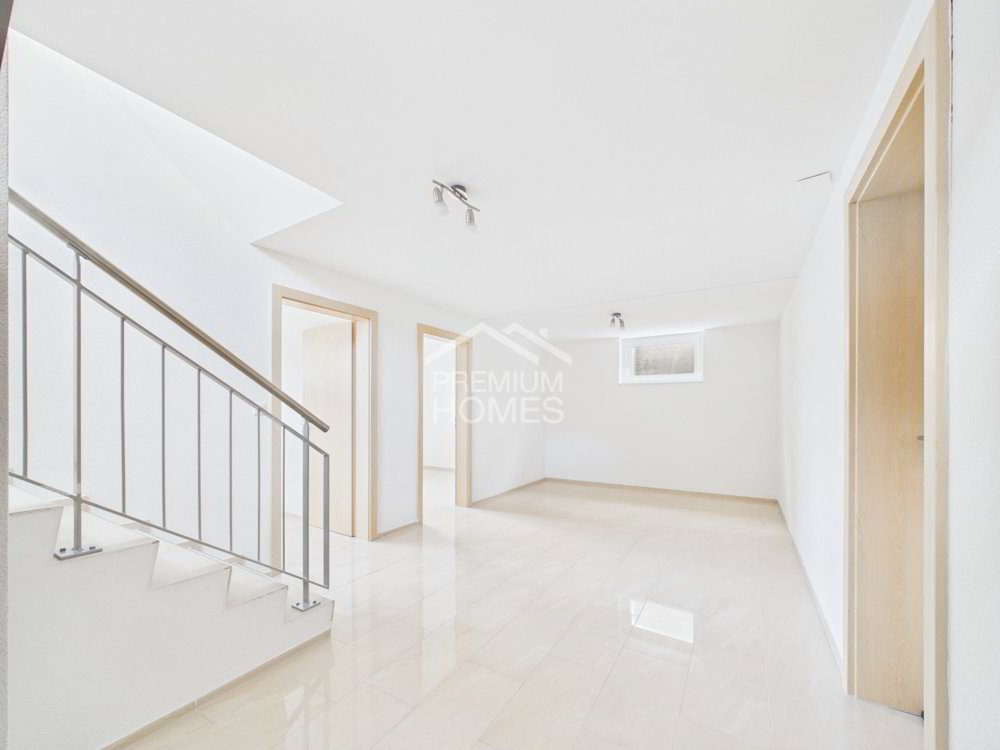 Casa di 6 locali in vendita a Schönengrund - immagine 1/7