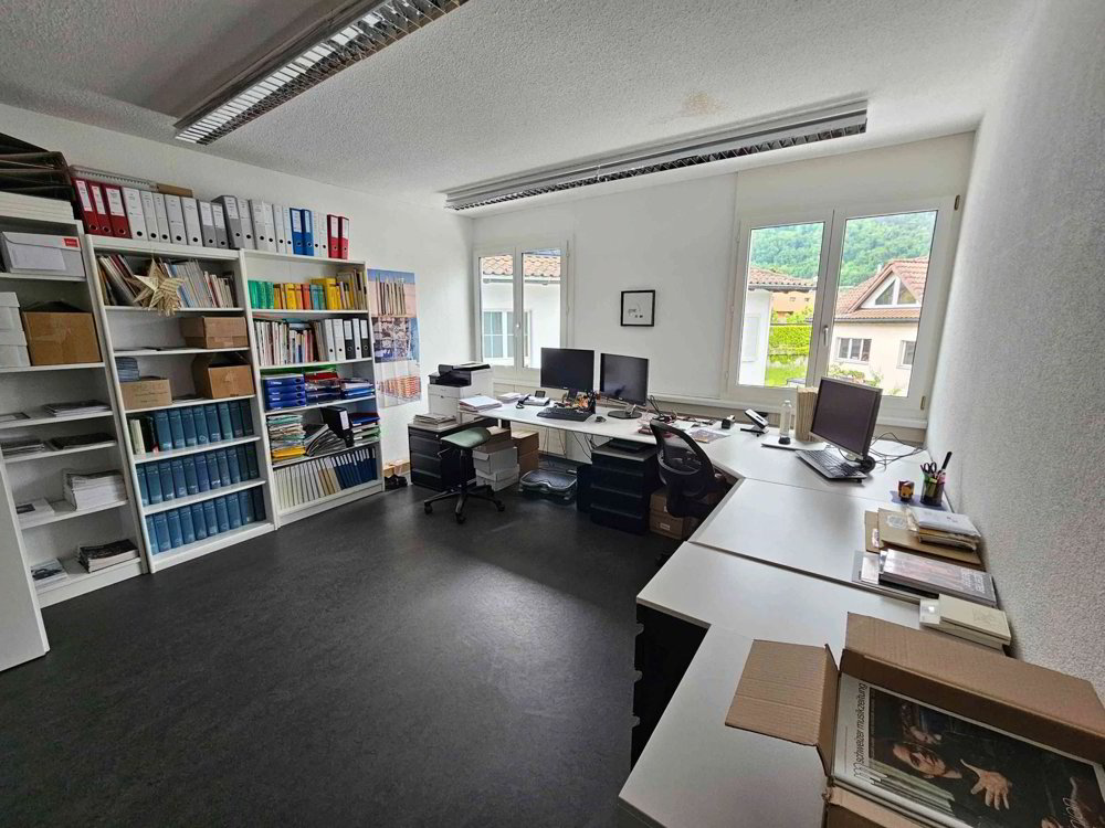 1 Zimmer Büro zu vermieten in Brunnen - Bild 1/3