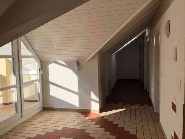 3.5 Zimmer Wohnung zu vermieten in Mollis - Bild 1/8