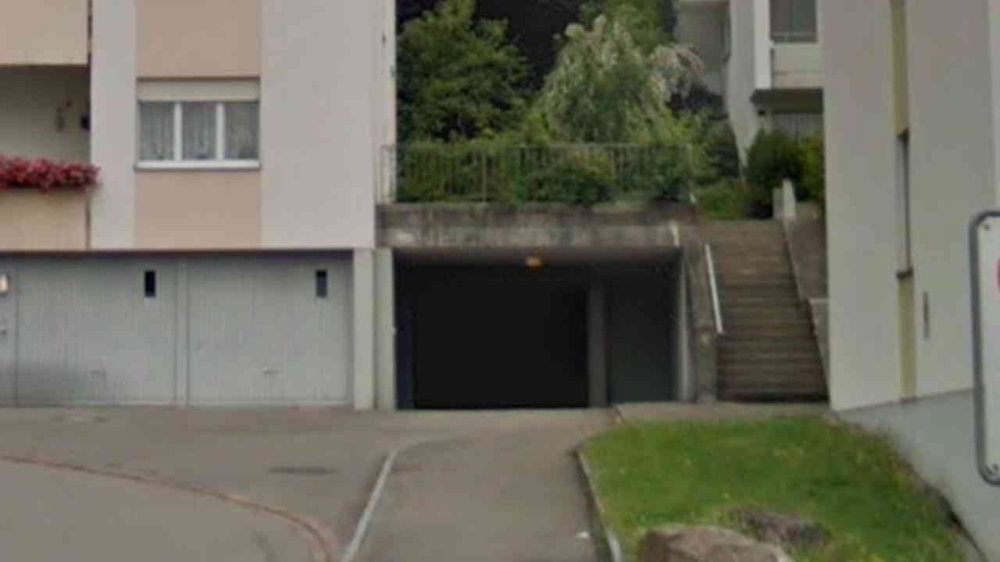 null rooms Car park, garage for rent in Stäfa - image 1/1