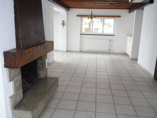 Casa di 5 locali in affitto a La Chaux-de-Fonds - immagine 1/6
