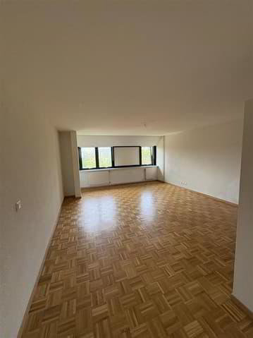 1 Zimmer Büro zu vermieten in Renens VD - Bild 1/4