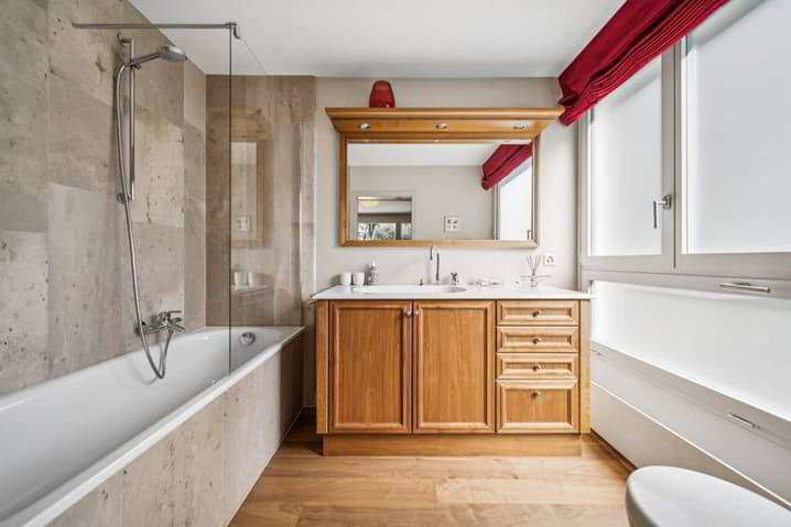 9.5 rooms House to buy in Crans-près-Céligny - image 1/13