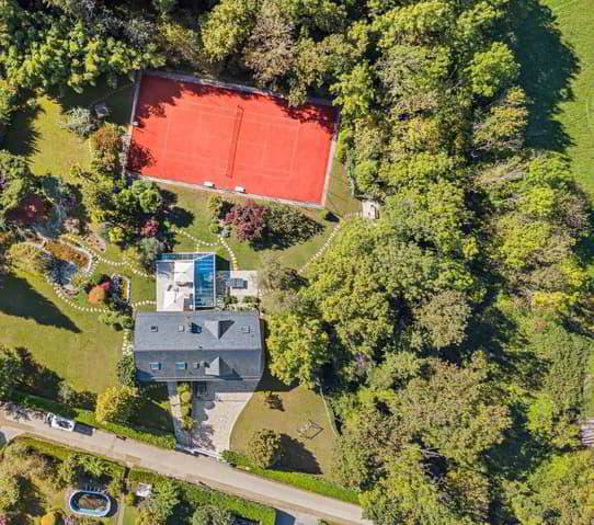 9.5 Zimmer Haus zum verkaufen in Crans-près-Céligny - Bild 1/2
