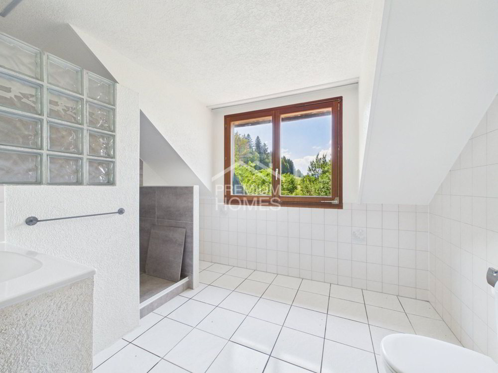 11 Zimmer Haus zum verkaufen in Fleurier - Bild 1/13