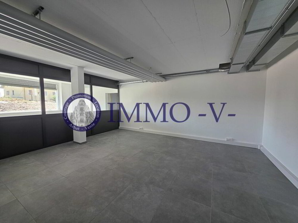 null Zimmer Büro zu vermieten in Les Geneveys-sur-Coffrane - Bild 1/6