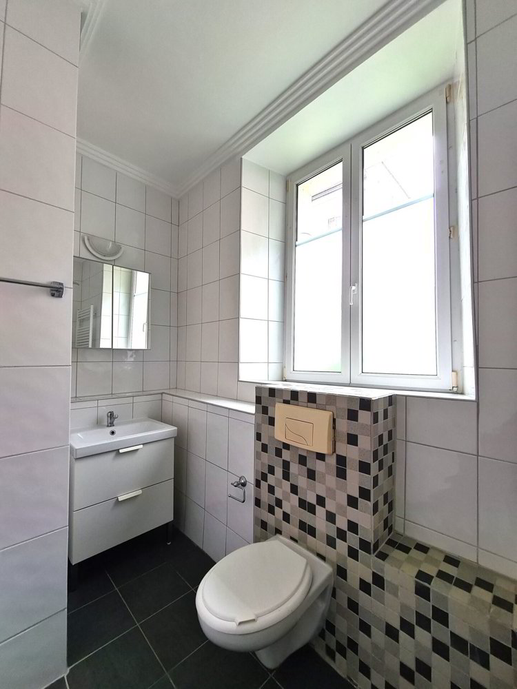 2 Zimmer Wohnung zu vermieten in La Chaux-de-Fonds - Bild 1/6