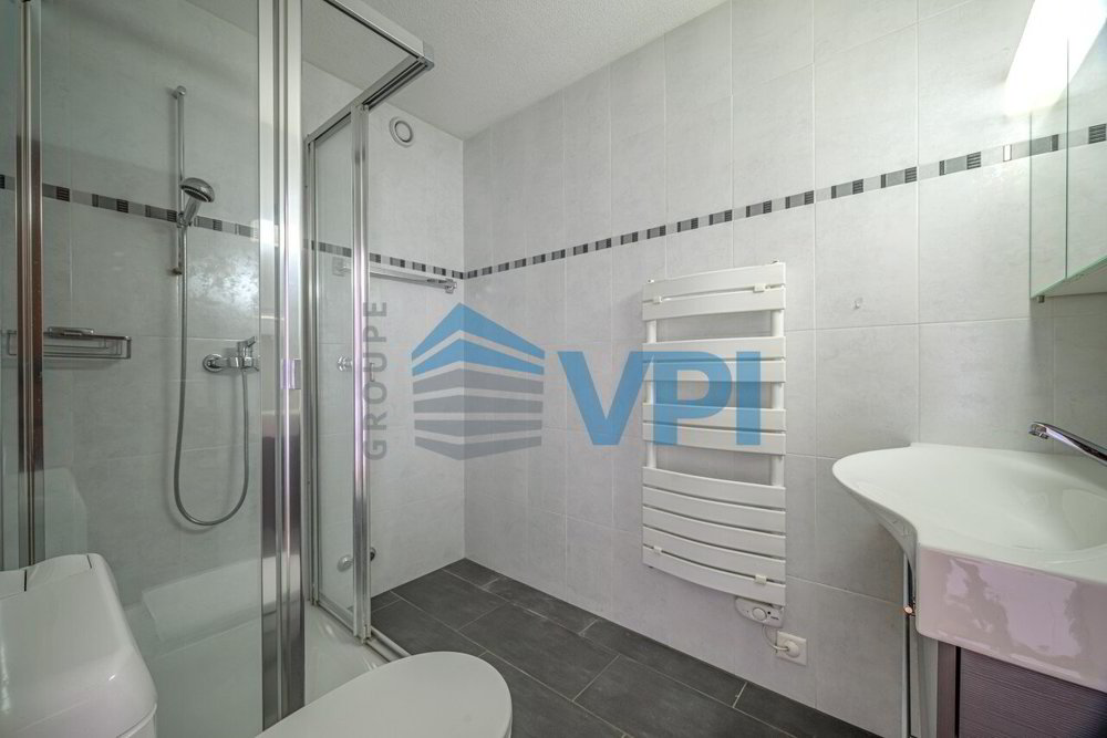 4 Zimmer Wohnung zum verkaufen in Rolle - Bild 1/9