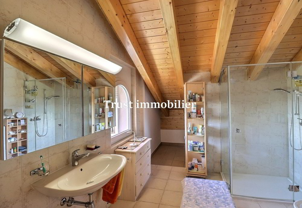 Casa di 11 locali in vendita a Crans-Montana - immagine 1/13