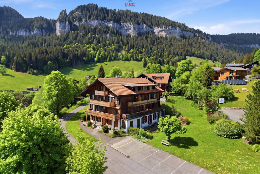 5.5 Zimmer Wohnung zum verkaufen in Beatenberg - Bild 1/34