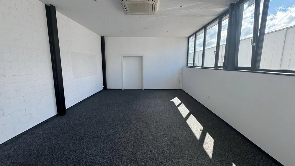 null rooms Office & Commercial for rent in Weinfelden - image 1/6