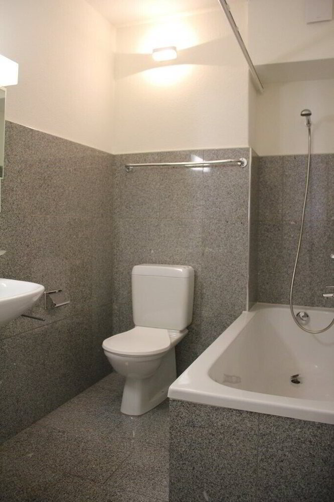 4.5 Zimmer Wohnung zu vermieten in Samedan - Bild 1/9