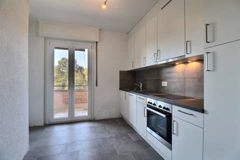 null rooms Apartment for rent in Romont FR - image 1/1