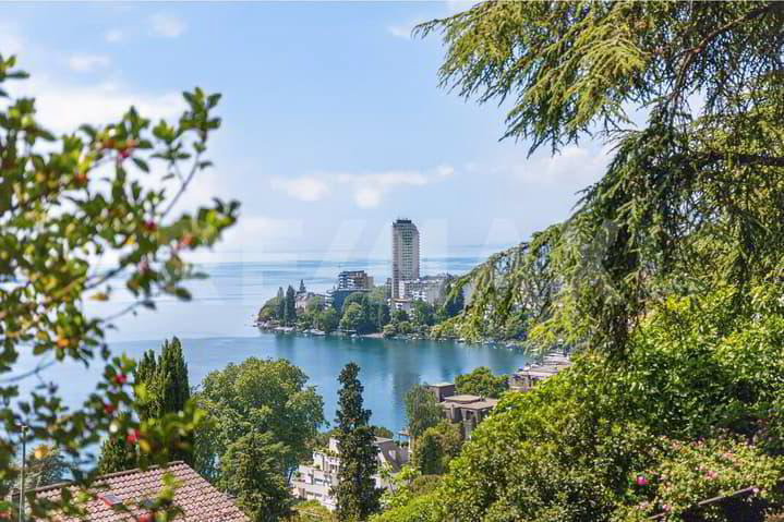5 rooms Apartment to buy in Montreux - image 1/10