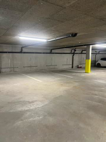 Parcheggio, garage di null locali in affitto a Aigle - immagine 1/2