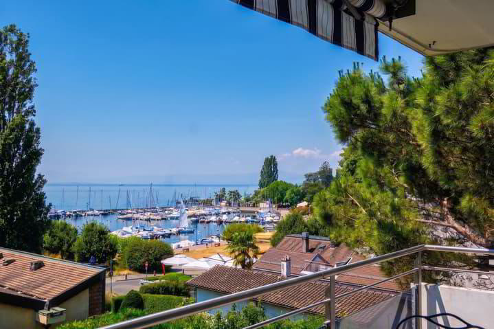 5 rooms Apartment to buy in Pully - image 1/13