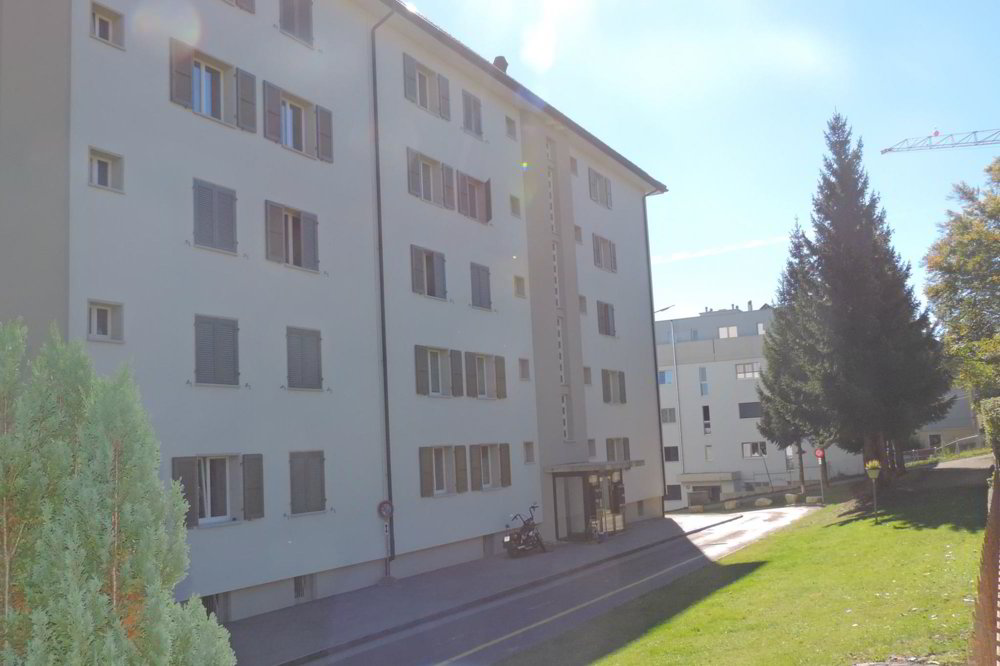 Appartement 4 pièces à louer à La Chaux-de-Fonds - image 1/2