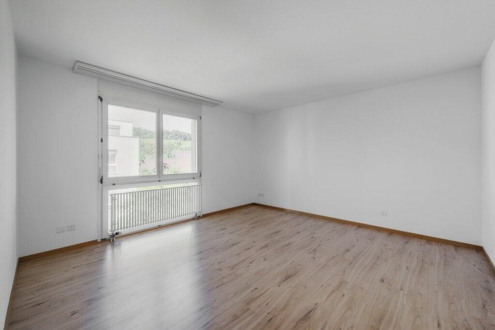 Appartement 4 pièces à louer à Worben - image 1/8
