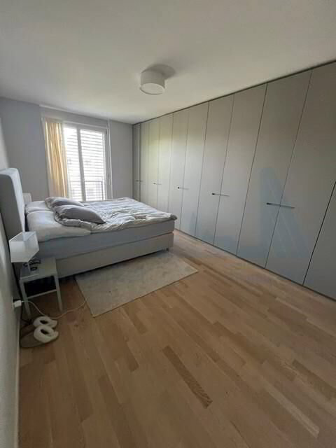 Appartement 6 pièces à louer à Cologny - image 1/4