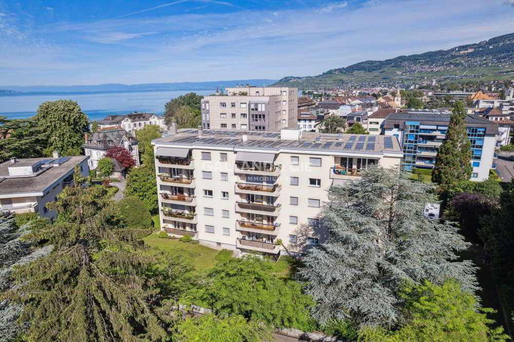 3 rooms Apartment for rent in La Tour-de-Peilz - image 1/2