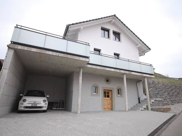 4.5 Zimmer Haus zu vermieten in Plaffeien - Bild 1/13