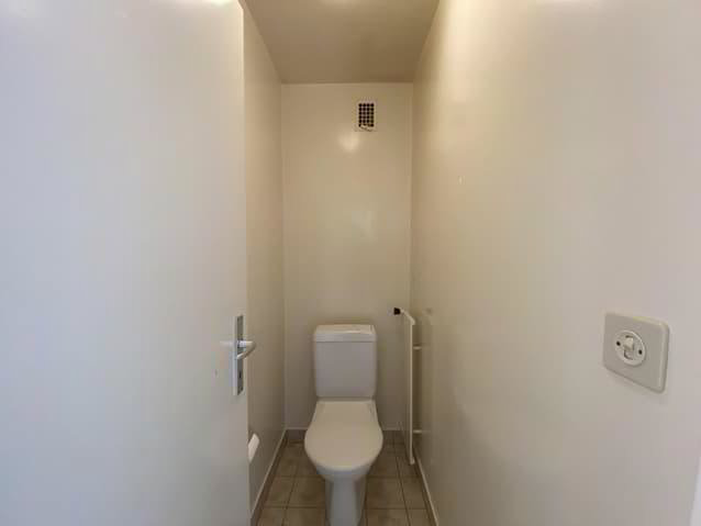 4 rooms Apartment for rent in Les Geneveys-sur-Coffrane - image 1/12
