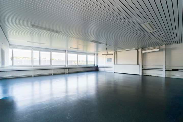 1 rooms Office & Commercial for rent in Montagny-près-Yverdon - image 1/12