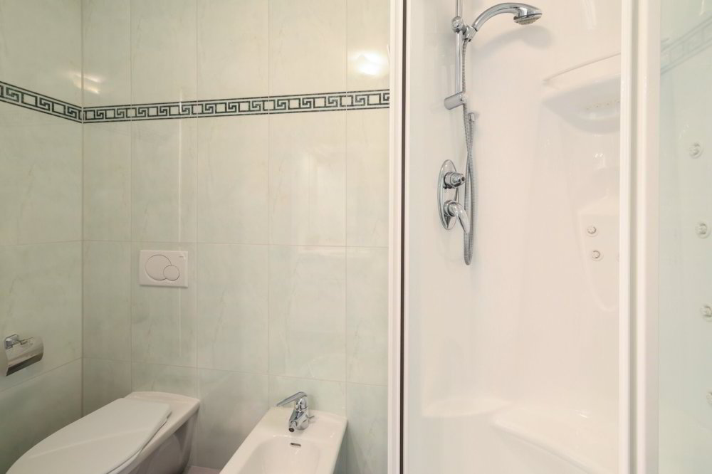 2.5 rooms 2048 for rent in Locarno - image 1/13