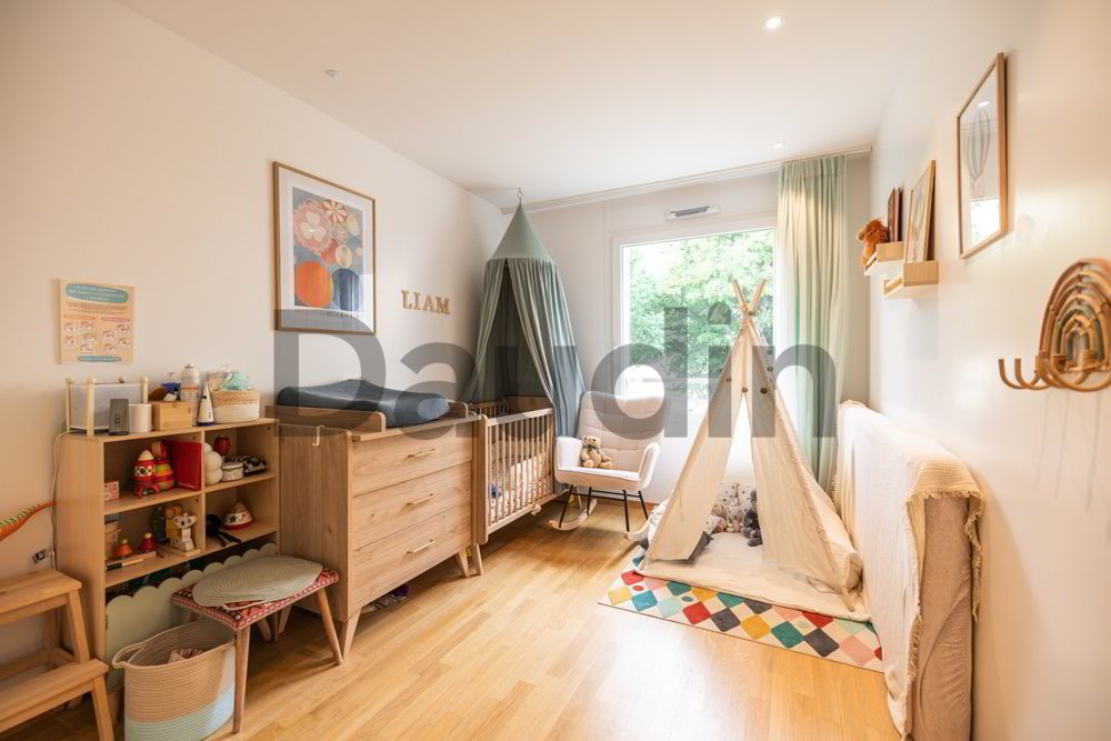 5 rooms Apartment to buy in Petit-Lancy - image 1/8