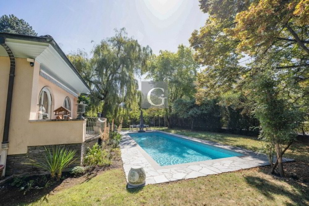 9 rooms House to buy in Chêne-Bougeries - image 1/1