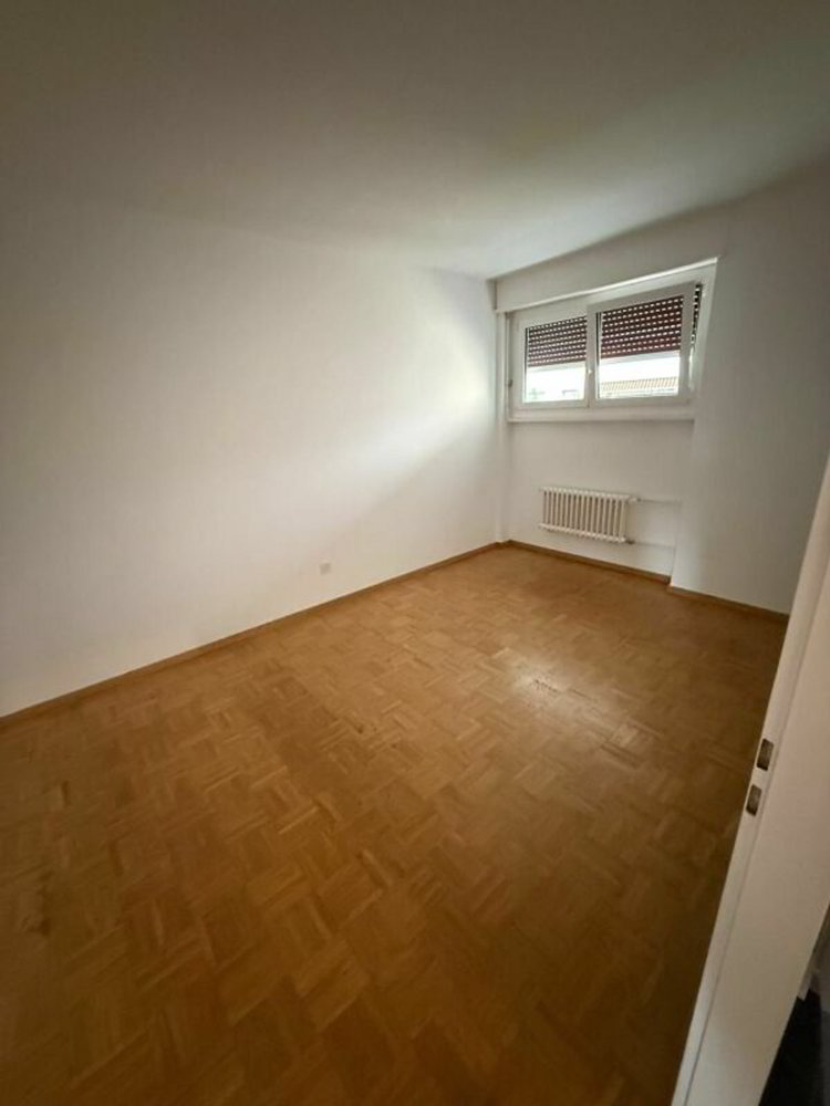 Appartement 3 pièces à louer à Dulliken - image 1/9