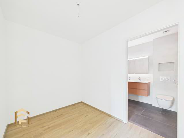 5 rooms Apartment for rent in Raron - image 1/13