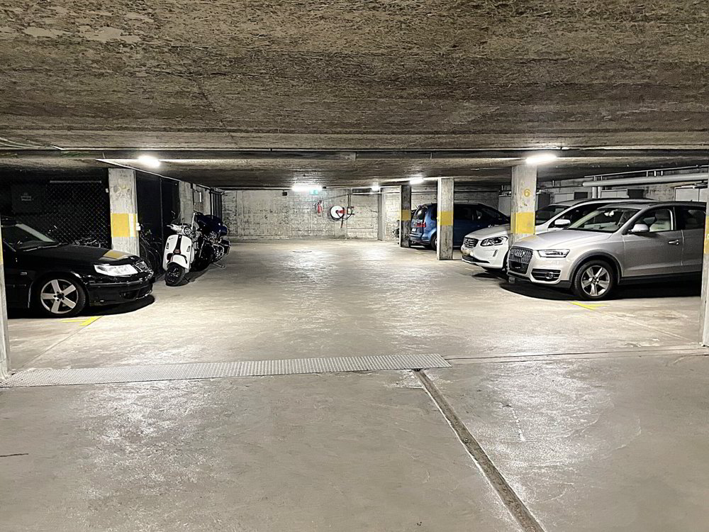 null Zimmer Parkplatz, Garage zu vermieten in Münchenbuchsee - Bild 1/5