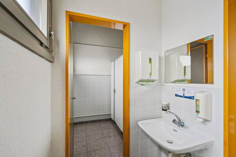 null rooms Office & Commercial for rent in Uzwil - image 1/7
