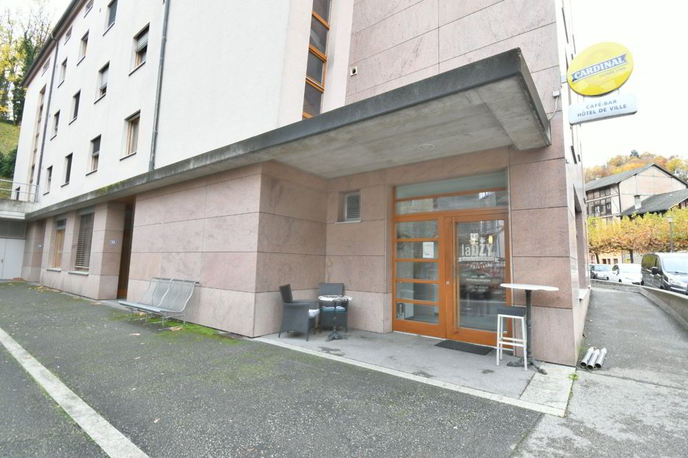 null rooms Car park, garage for rent in Monthey - image 1/1